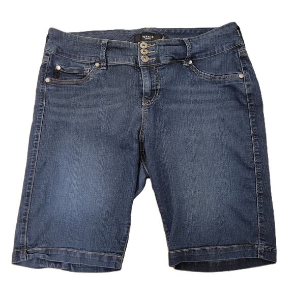 Torrid Blue Denim Shorts Women's Size 16 Button and Zip Front Pockets - Picture 1 of 10